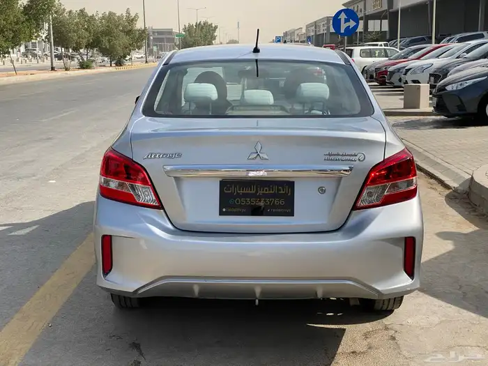 ميتسوبيشي اتراج 2021 سياره نظيف للمستخدم 4