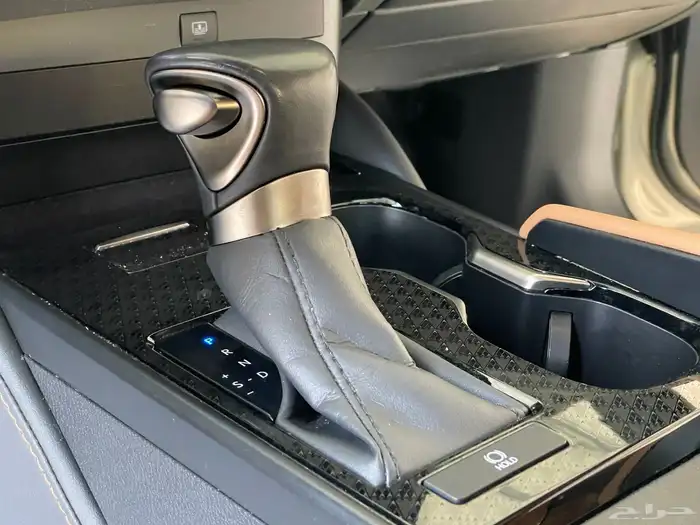 لكزس بحالة الوكالة 50