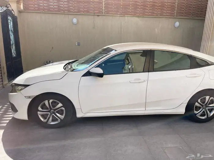 للبيع هوندا سيفيك موديل 2017 1