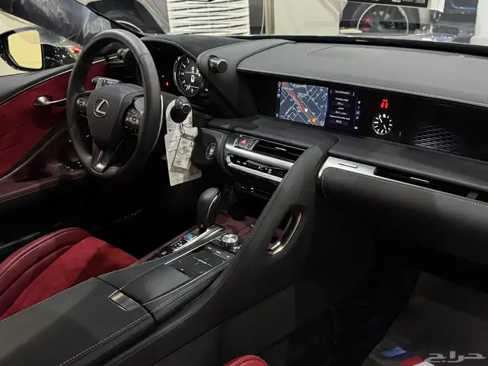 لكزس LC500 موديل 2023 شبه جديد ماشي 700 كيلو فقط 7