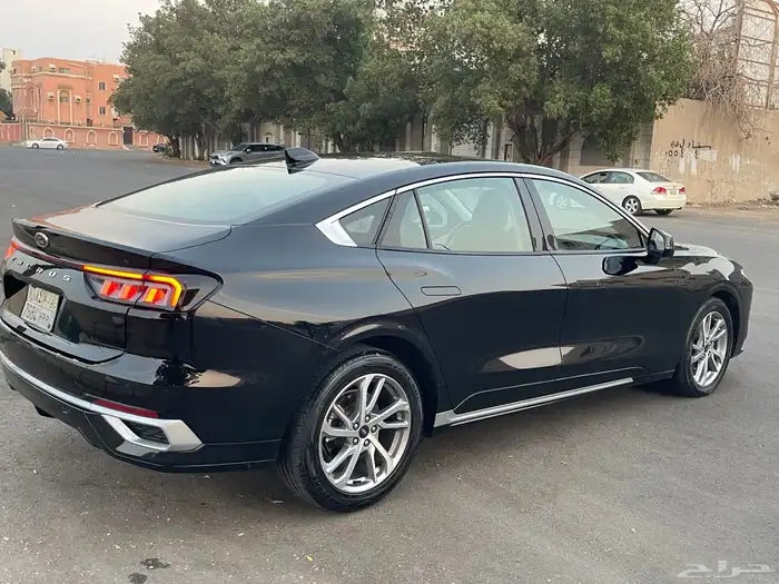 فورد تورس 2023 B ترند 6