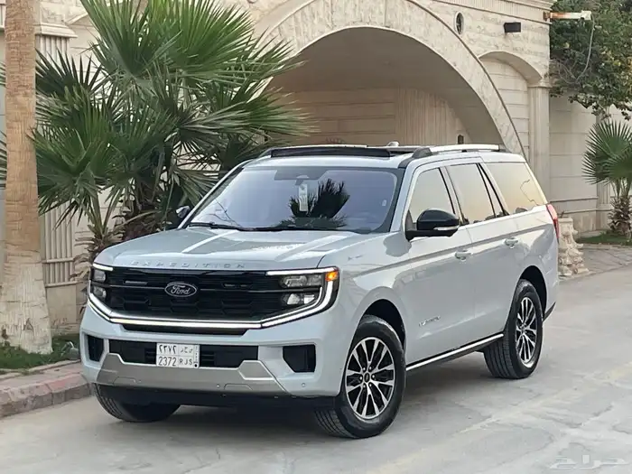 فورد اكسبديشن 2025 بلاتينيوم عداد (9 الاف) قمه بالنظافه 2