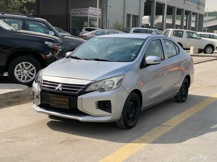 ميتسوبيشي اتراج 2021 سياره نظيف للمستخدم 2