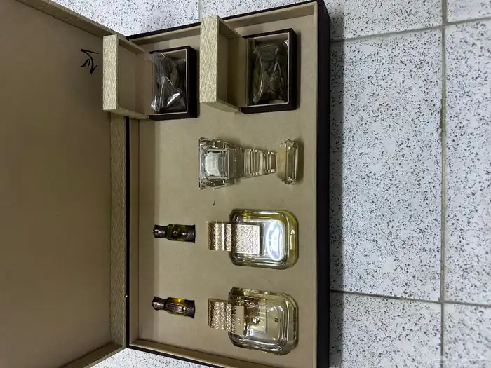 بشوت وهدايا اطقم طيب وعود وسيوف للبيع جملة او تفريد 31