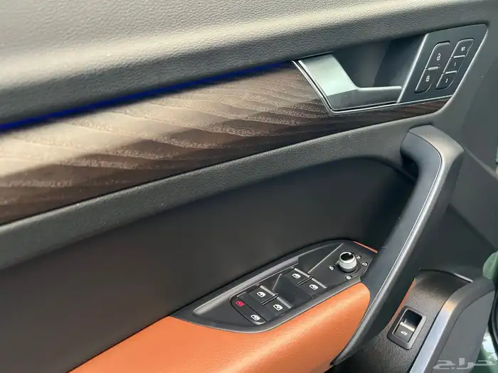 AUDI Q5 2023 S line سماكو بلاك اديشن 38