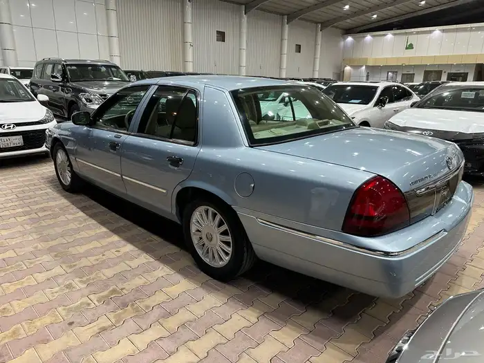 جراند ماركيز موديل 2011 نظيف 22