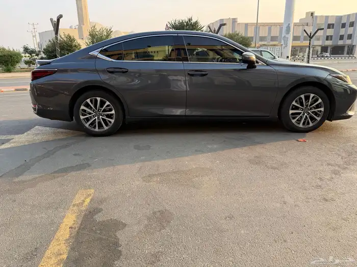 لكزس 2023 es300 هايبرد 2