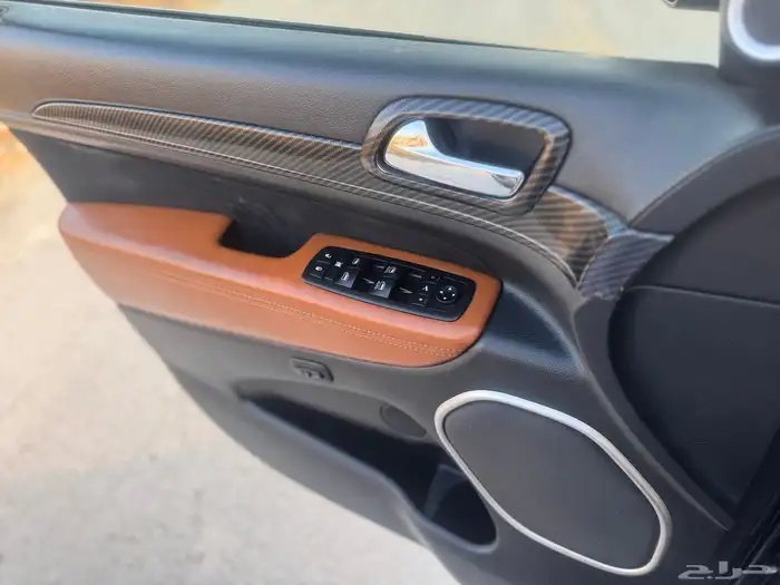 جراند شروكيSRT 2014 29