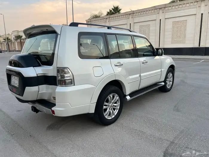 باجيرو 2018 علامه ذهبيه اعلى فئه 9