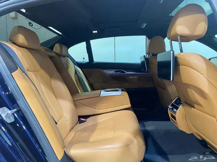 بي أم دبليو 2018 730Li(عداد قليل ) بحالة ممتازة 18