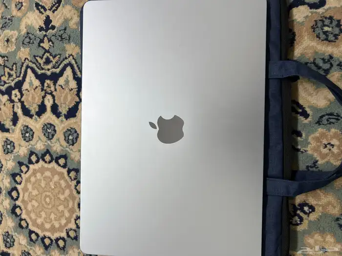 ماك بوك .15.3 بوصة 0