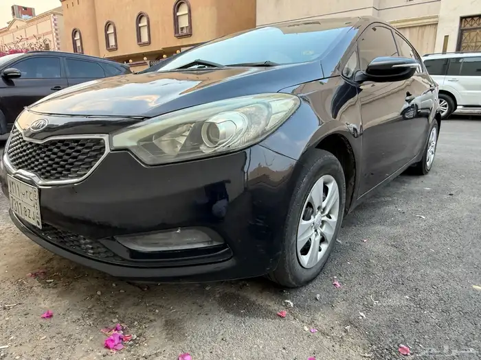 كيا سيراتو اسود 2015 3