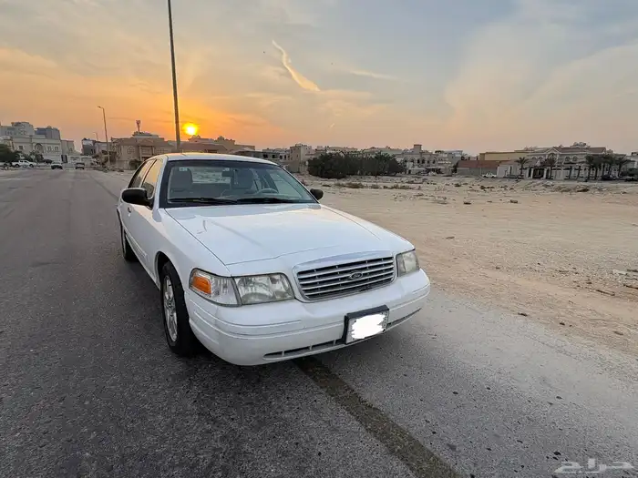 كراون فكتوريا موديل 2011 نظيف 1