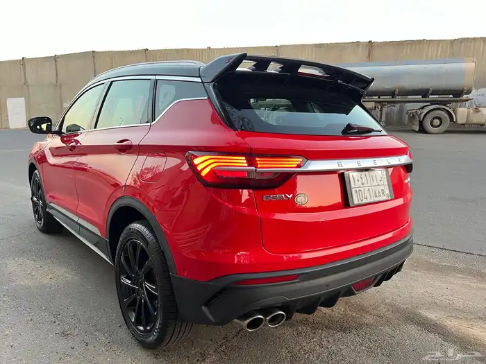 جيلي كولراي 2022 فل كامل GF بلس بلاك ريم شبه الجديد 3