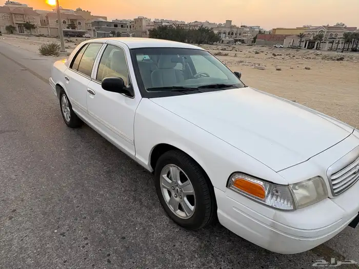 كراون فكتوريا موديل 2011 نظيف 2