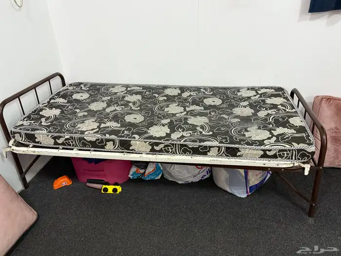 Cot and Mattress for sale 0