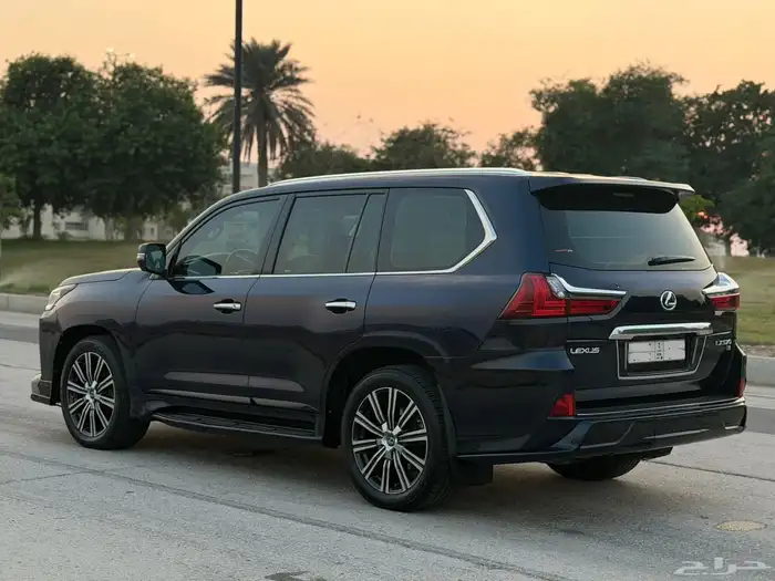 جيب لكزس LX570 2021 للبيع فل سعودي نضيف 10