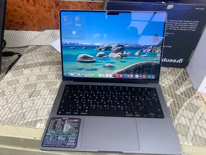 جهاز ماك بوك برو للبيع 0