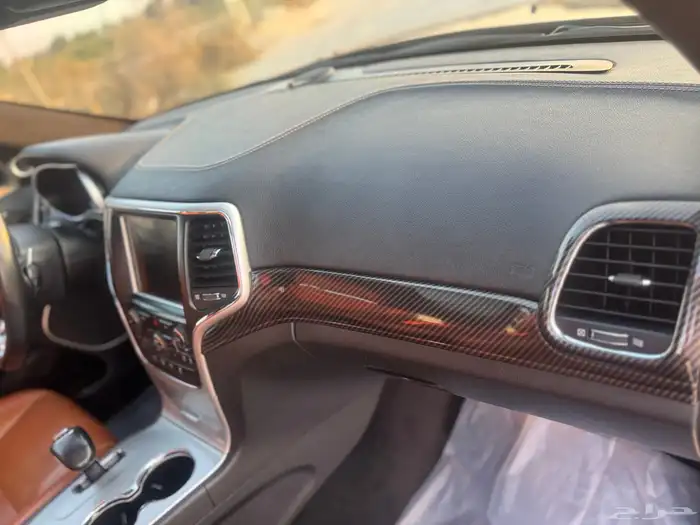 جراند شروكيSRT 2014 28