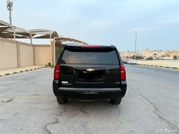 تاهو 2015 LS اسود 8