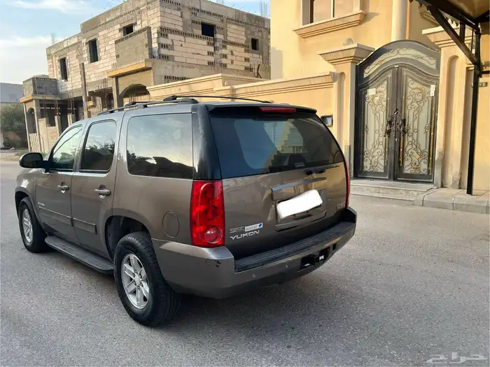 يوكن 2011 قصير بدون دبل بيع او بدل 6