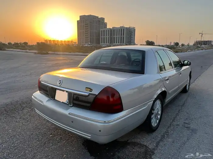 فورد جراند ماركيز 2010 فل نظيف مالك اول 8