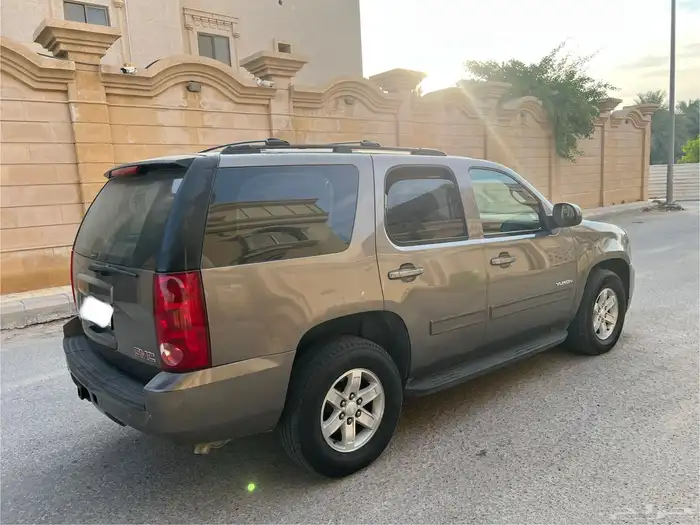 يوكن 2011 قصير بدون دبل بيع او بدل 4