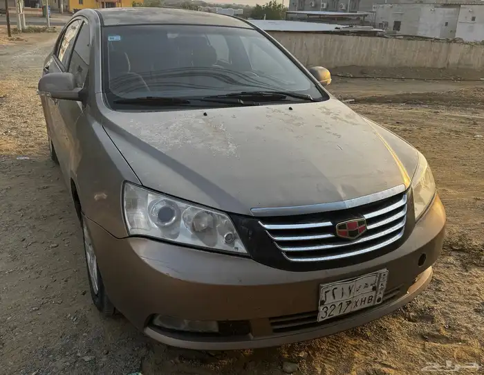 للبيع سيارة جيلي 2012 1