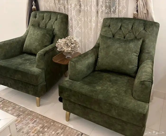 للبيع كنب فاخر شبه جديد بتفصيل خاص 9