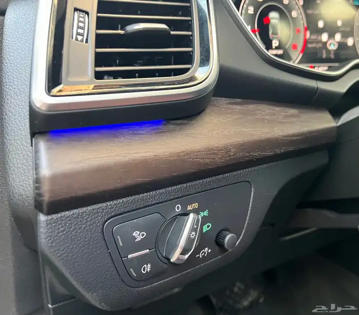 AUDI Q5 2023 S line سماكو بلاك اديشن 39