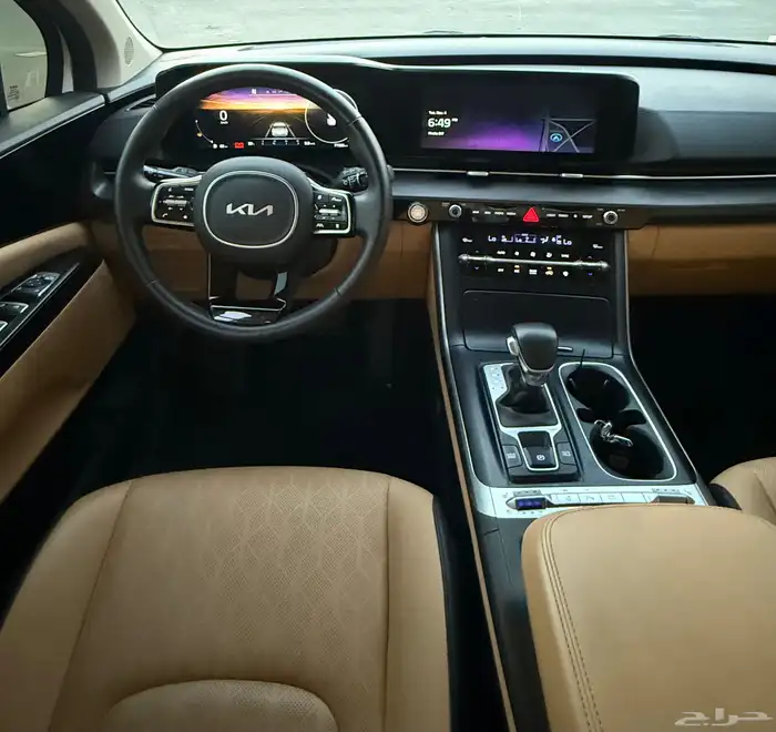 كيا كارنفال 2023 ( بنزين ) نص فل شبه جديدة 15