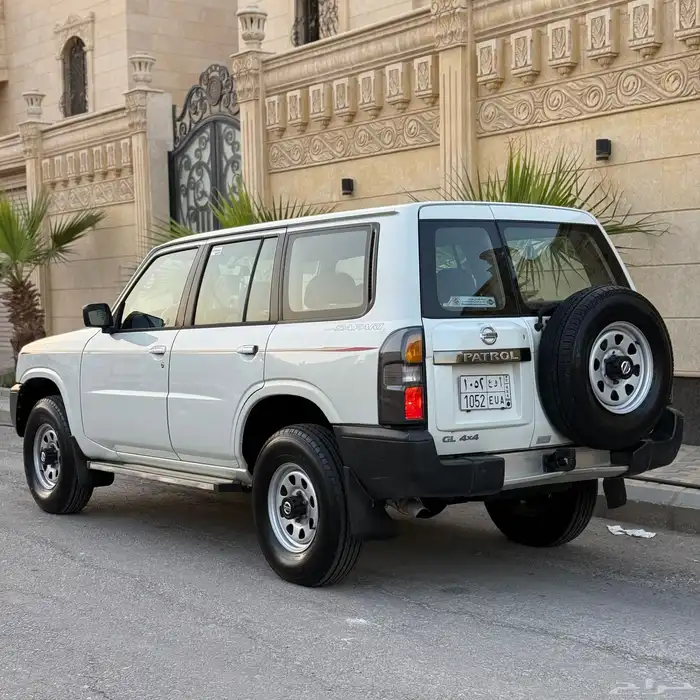 نيسان باترول 2009 GLوكالة 15