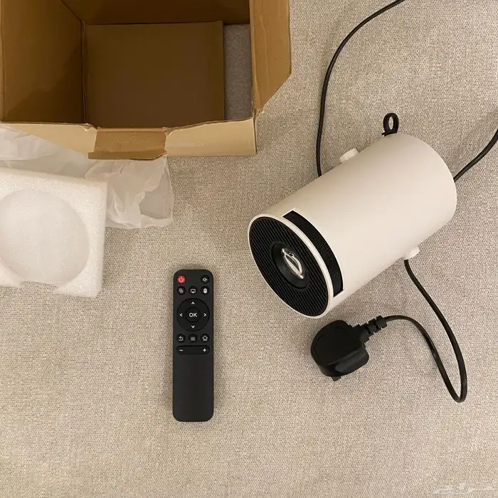 بروجكتر محمول 5G WiFi   نظام Android 11 شبه جديد 0