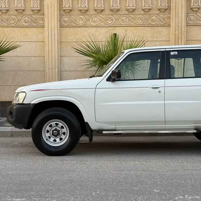 نيسان باترول 2009 GLوكالة 13