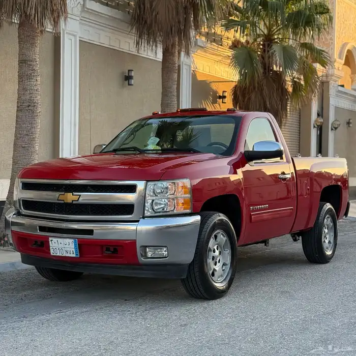 سلفرادو 2013 z71 فل دبل ( V8 ) 5.3 لون احمر 1