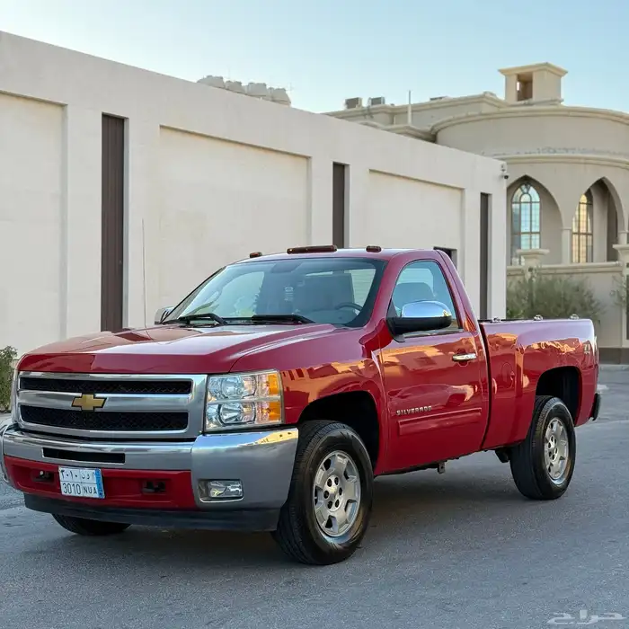 سلفرادو 2013 z71 فل دبل ( V8 ) 5.3 لون احمر 3