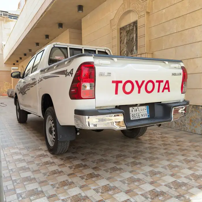 هايلكس 2022 بنزين 5