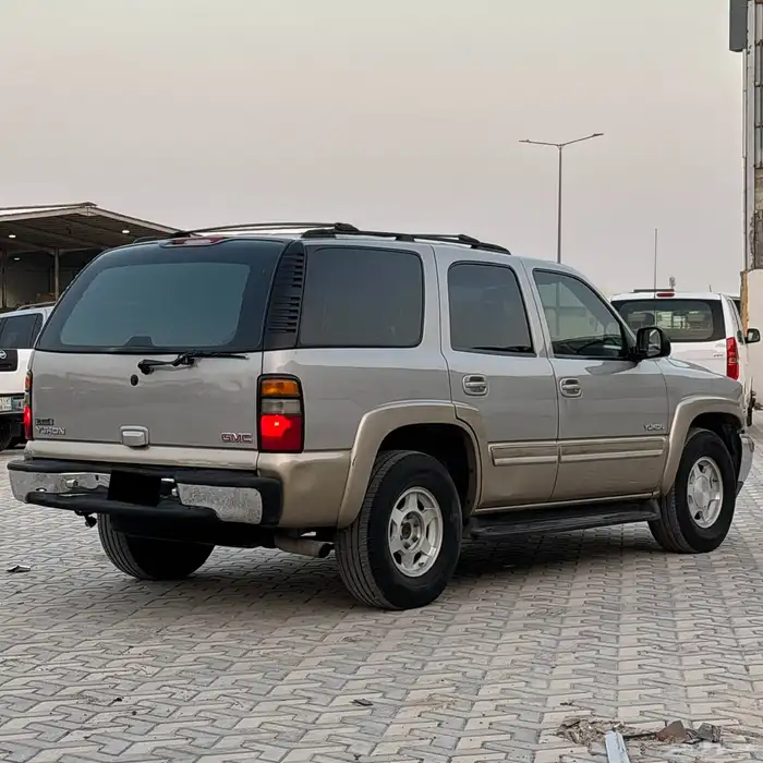 جمس يوكن 2005 قصير سعودي بدي وكاله دبل ( مفصول الدبل ) 6