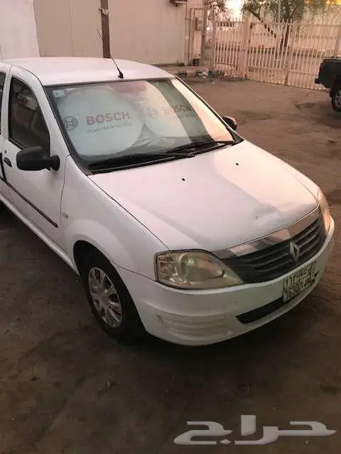 سياره سيدان رينو لوغان 2009 بيضاء بحاله جيده جدا 0