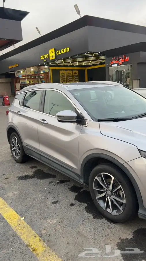 جيلي كولراي 2021 لون فضي 3