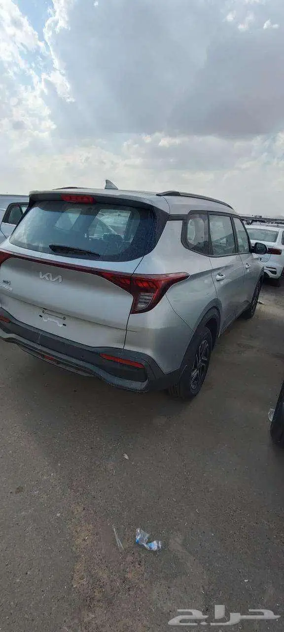 كيا كارينز نص فل وستاندر 2024 عرض خاص للكاش والتقسيط 12