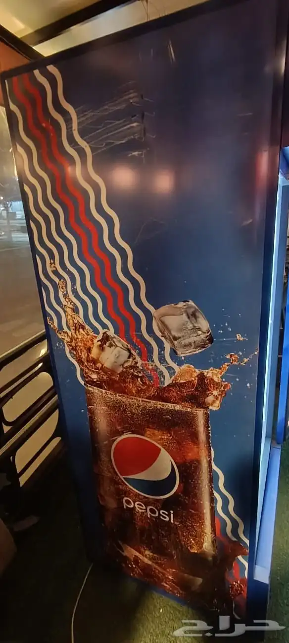 ثلاجة ببسي للمطاعم نظيفة جدا باب واحد زجاجي كبير 3