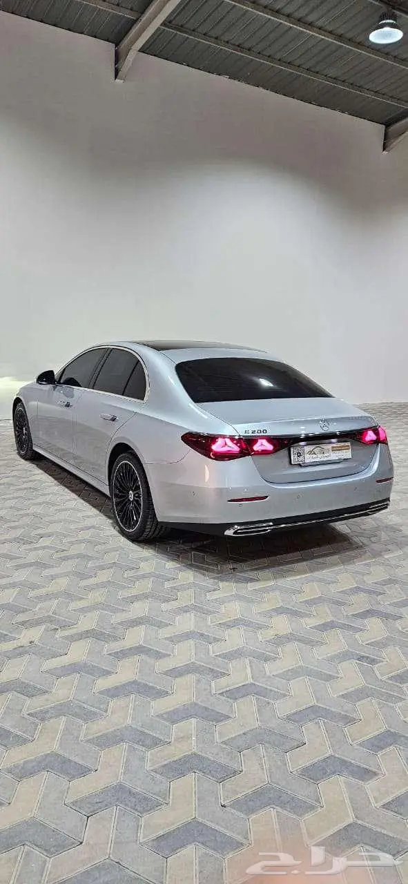 مرسيدس E200 2025 5