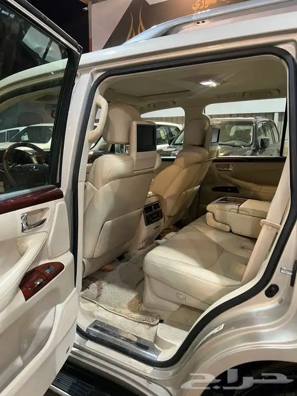 لكزس LX570 سبورت بريمي 2015 8