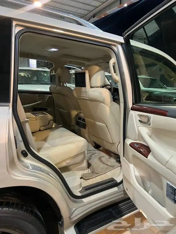 لكزس LX570 سبورت بريمي 2015 9