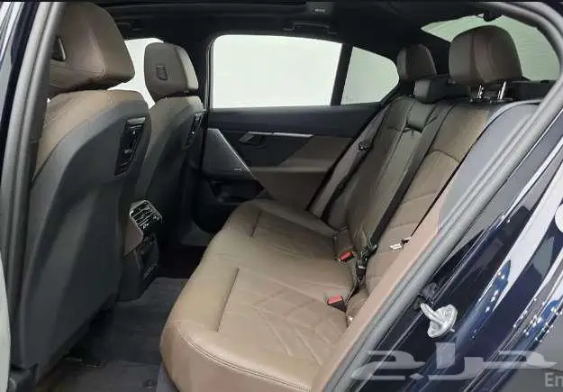 بي ام دبليو 520i M موديل2025 الميموني للاستيراد من كوريا 9