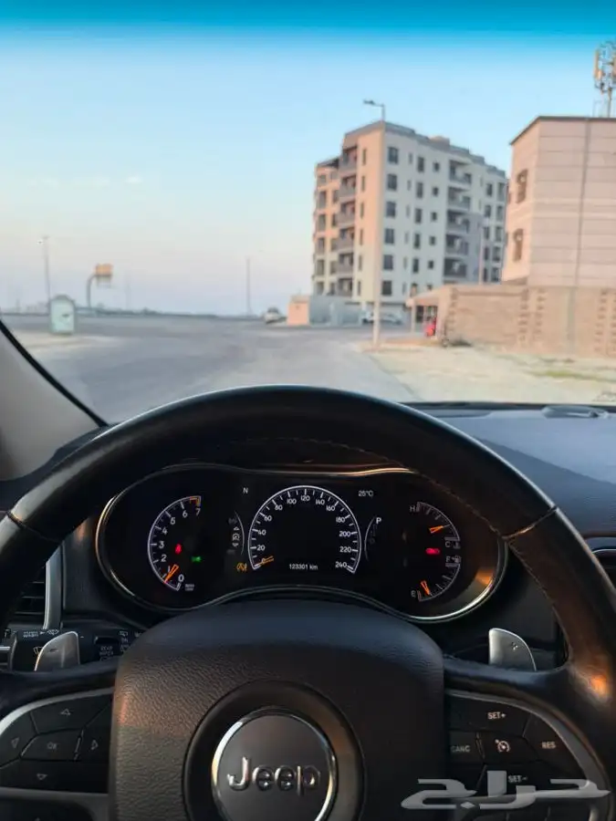 جيب جراند شروكي ليمتد 12