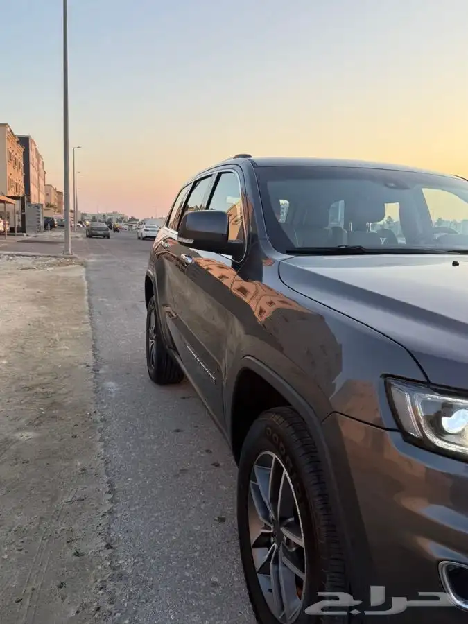 جيب جراند شروكي ليمتد 3