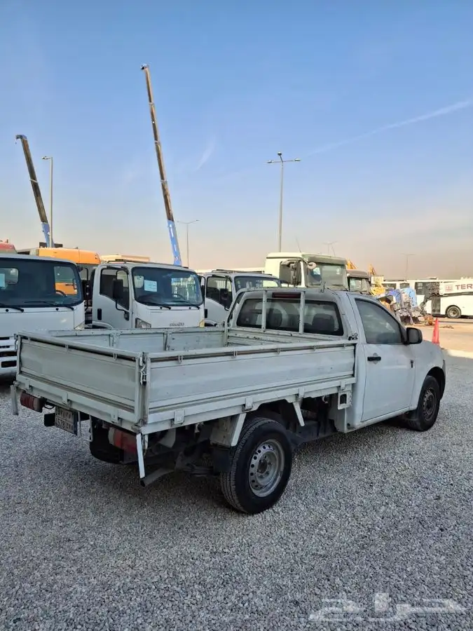 ايسوزو غماره جوانب موديل  2015 3