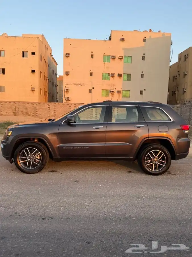جيب جراند شروكي ليمتد 1